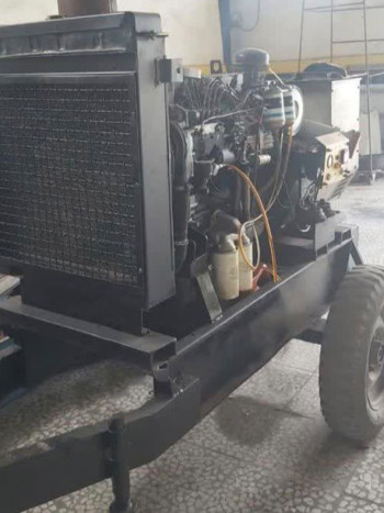دیزل ژنراتور پرکنز 80 کاوا چرخدار